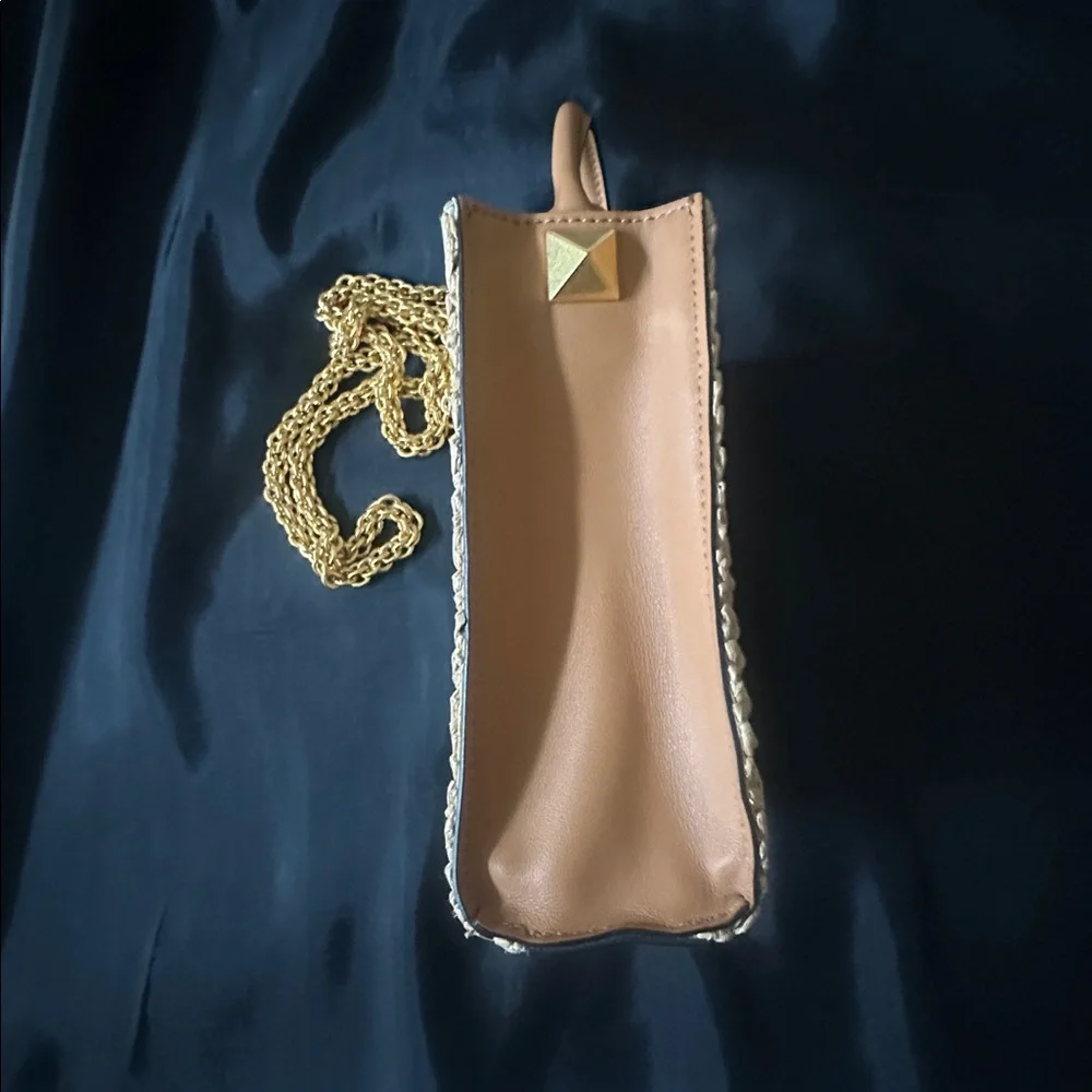 Valentino Garavani VLogo North-South Raffia  Woven Pouch Bag with Chain - Picture 6 of 10